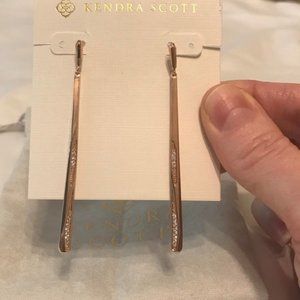 🆕🌹Kendra Scott Melissa Rose Gold Statement Earrings